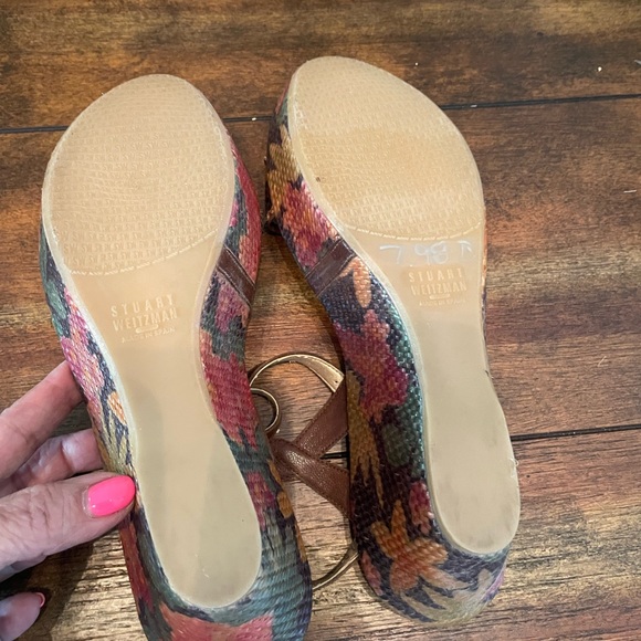 STUART WEITZMAN Platform Sandals. Floral leather. Size 8 - Picture 4 of 4